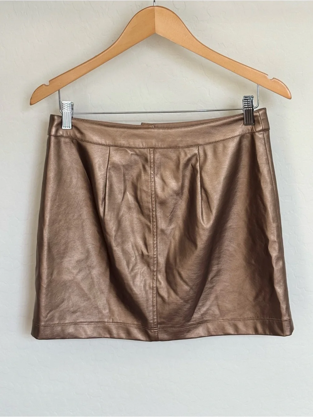 Urban Outfitters Bronze Metallic Faux Leather Zip-Front Mini Skirt Size M Y2K